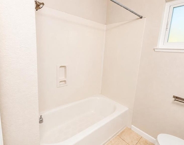 2132 Forbes Avenue - Photo Thumbnail 20