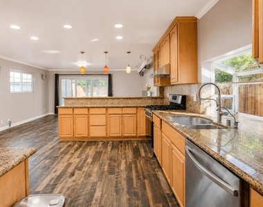 2132 Forbes Avenue - Photo Thumbnail 10