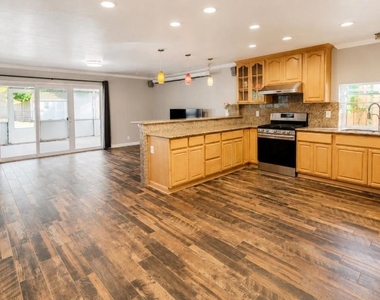 2132 Forbes Avenue - Photo Thumbnail 8