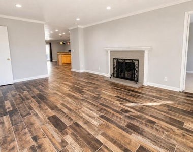 2132 Forbes Avenue - Photo Thumbnail 6