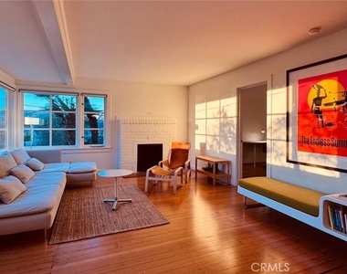 645 Thalia Street - Photo Thumbnail 2
