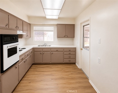 29341 Pebble Beach Drive - Photo Thumbnail 5