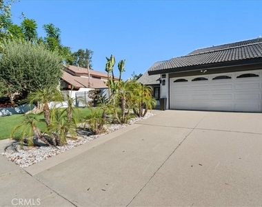 1373 W Aster - Photo Thumbnail 2