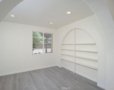 15246 Diamond Road - Photo Thumbnail 10