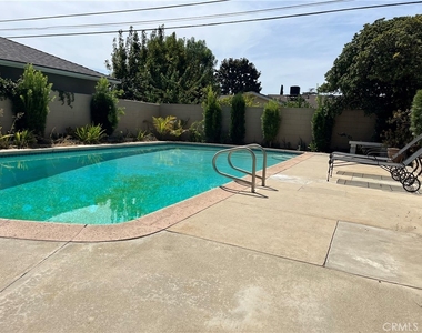 2440 Queensberry Road - Photo Thumbnail 34