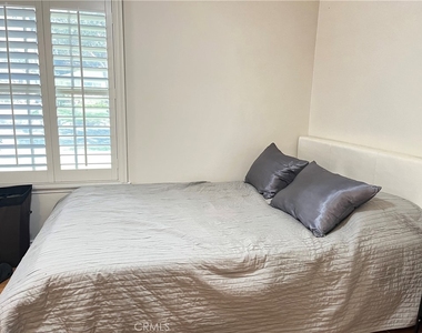 2440 Queensberry Road - Photo Thumbnail 29