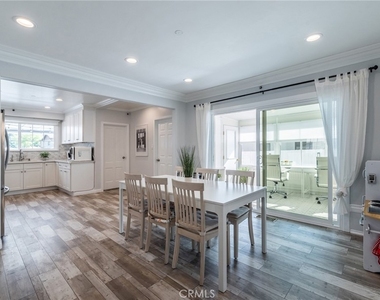 3254 Castera Avenue - Photo Thumbnail 10