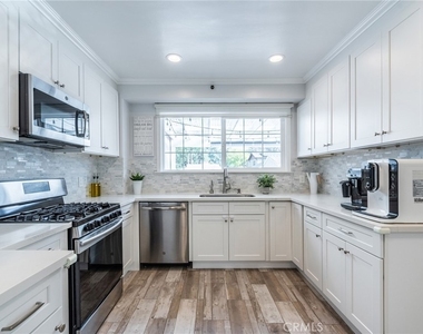 3254 Castera Avenue - Photo Thumbnail 13