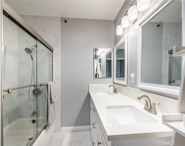 3254 Castera Avenue - Photo Thumbnail 20