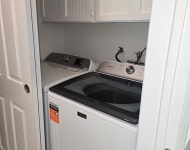 22509 Saticoy St. - Photo Thumbnail 17
