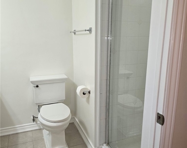 22509 Saticoy St. - Photo Thumbnail 8