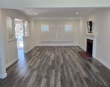 22509 Saticoy St. - Photo Thumbnail 4
