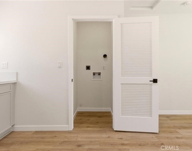 2155 Euclid Avenue - Photo Thumbnail 10