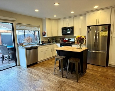 618 Briarwood Lane - Photo Thumbnail 5