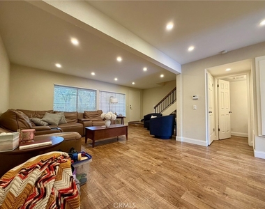 618 Briarwood Lane - Photo Thumbnail 2