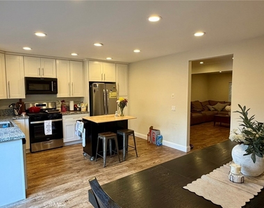 618 Briarwood Lane - Photo Thumbnail 7