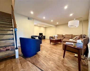 618 Briarwood Lane - Photo Thumbnail 1