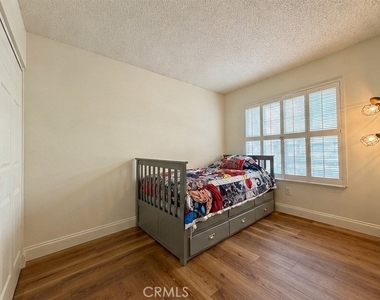 618 Briarwood Lane - Photo Thumbnail 12