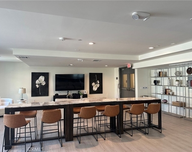 168 Monterey Street - Photo Thumbnail 16