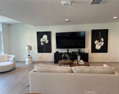 168 Monterey Street - Photo Thumbnail 17