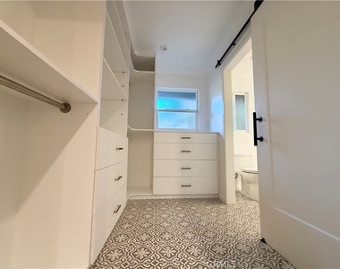 28 W Sycamore Avenue - Photo Thumbnail 17