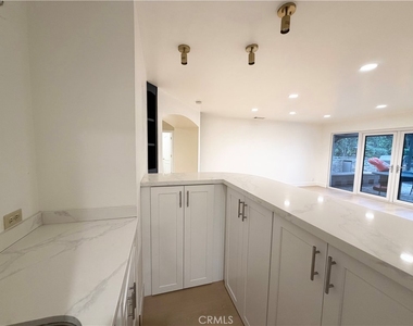 28 W Sycamore Avenue - Photo Thumbnail 10