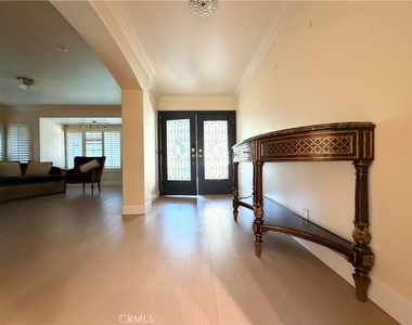 28 W Sycamore Avenue - Photo Thumbnail 2