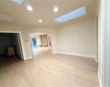 28 W Sycamore Avenue - Photo Thumbnail 20