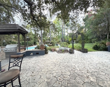 28 W Sycamore Avenue - Photo Thumbnail 38