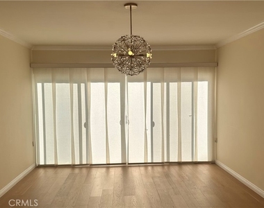 1119 Mayflower - Photo Thumbnail 4
