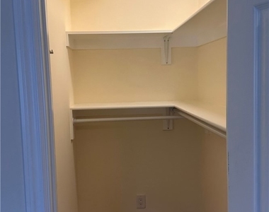 1119 Mayflower - Photo Thumbnail 13