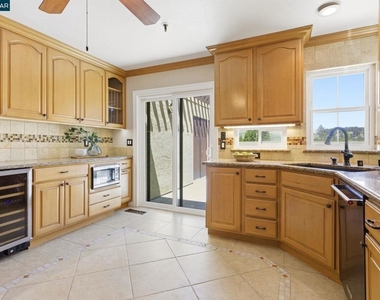 3279 Mount Diablo Ct - Photo Thumbnail 6