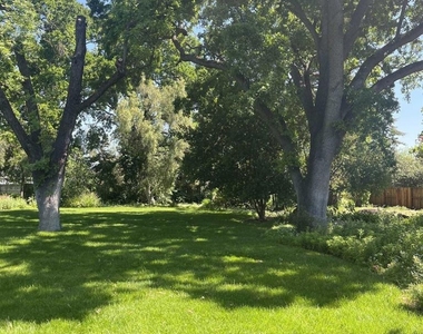 930 Lee Lane - Photo Thumbnail 1
