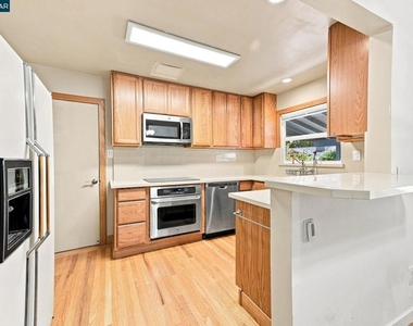 517 Shelly Dr - Photo Thumbnail 8