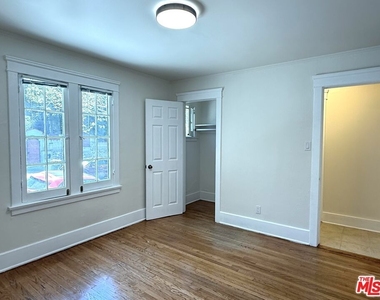 1665 Golden Gate Avenue - Photo Thumbnail 8