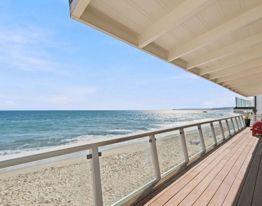 24742 Malibu Road - Photo Thumbnail 13