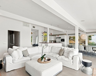 24742 Malibu Road - Photo Thumbnail 1