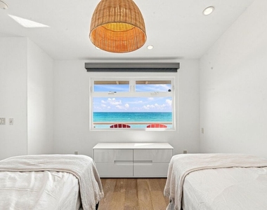 24742 Malibu Road - Photo Thumbnail 9