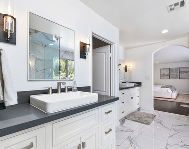 15525 Morrison Street - Photo Thumbnail 19
