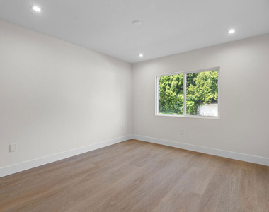 420 S Sepulveda Boulevard - Photo Thumbnail 11