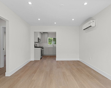 420 S Sepulveda Boulevard - Photo Thumbnail 1