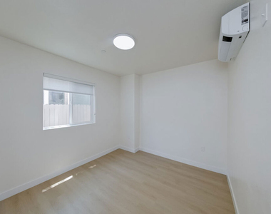237 N Chicago Street - Photo Thumbnail 2