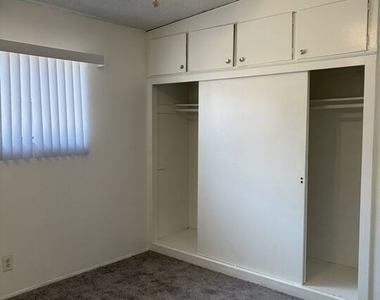 510 W Hyde Park Boulevard - Photo Thumbnail 5
