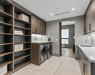 17401 Rancho Street - Photo Thumbnail 23