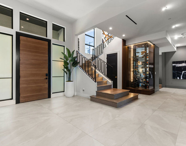 17401 Rancho Street - Photo Thumbnail 8
