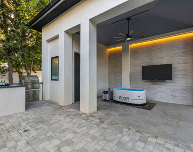17401 Rancho Street - Photo Thumbnail 42