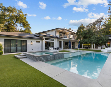 17401 Rancho Street - Photo Thumbnail 7