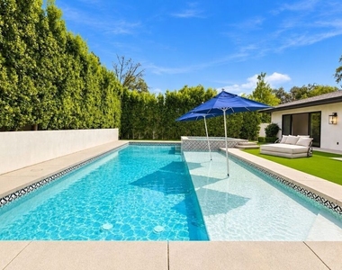 17401 Rancho Street - Photo Thumbnail 27