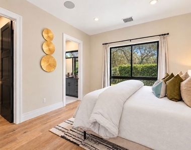 17401 Rancho Street - Photo Thumbnail 18