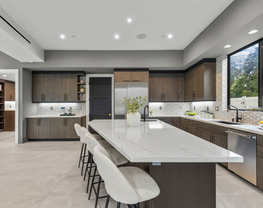 17401 Rancho Street - Photo Thumbnail 19